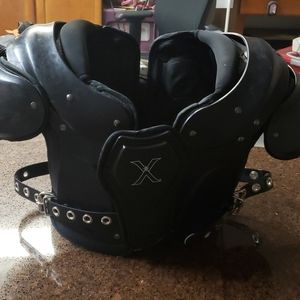 Euc xenith youth large football pads